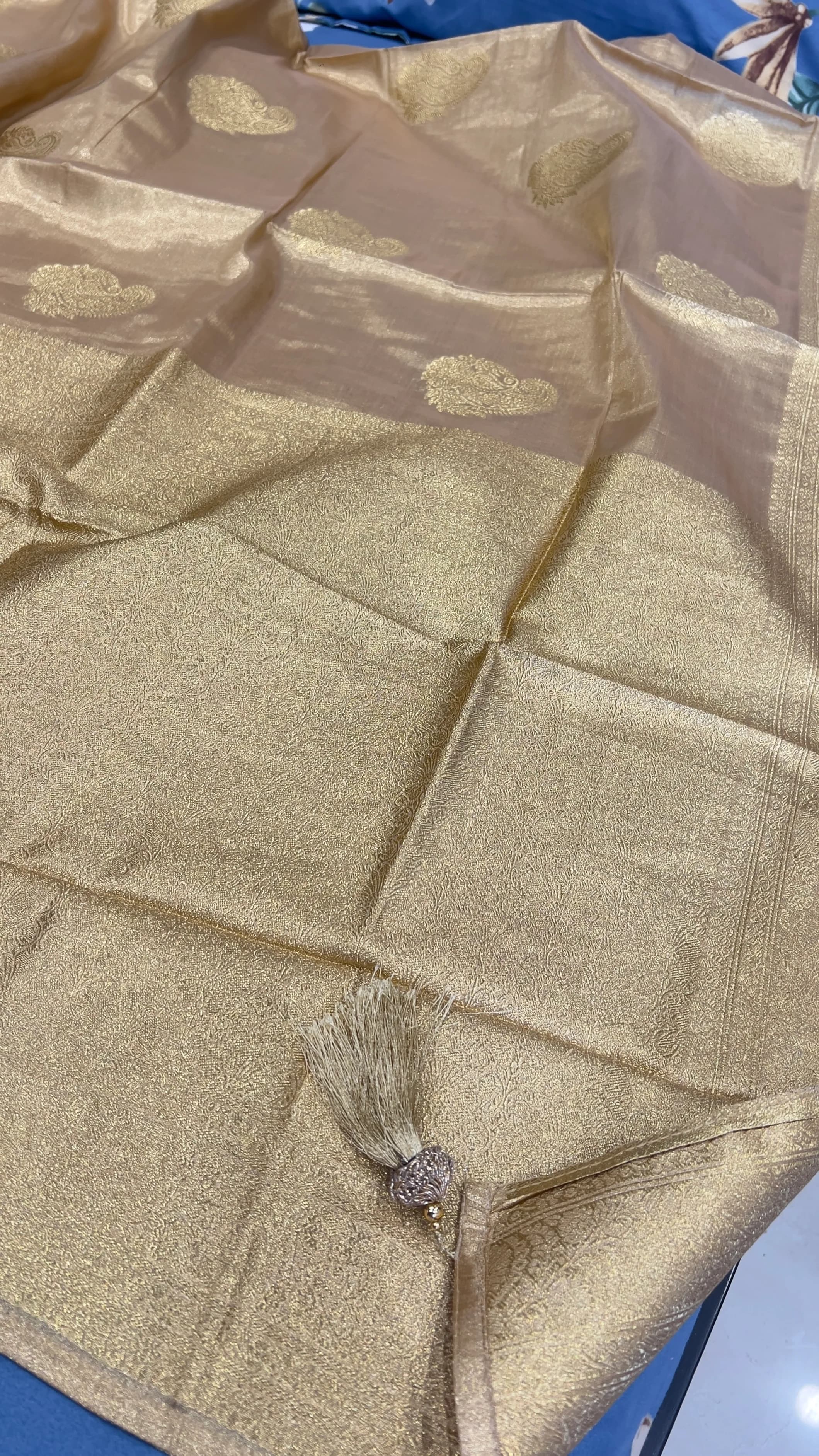 South Silk · border close-up