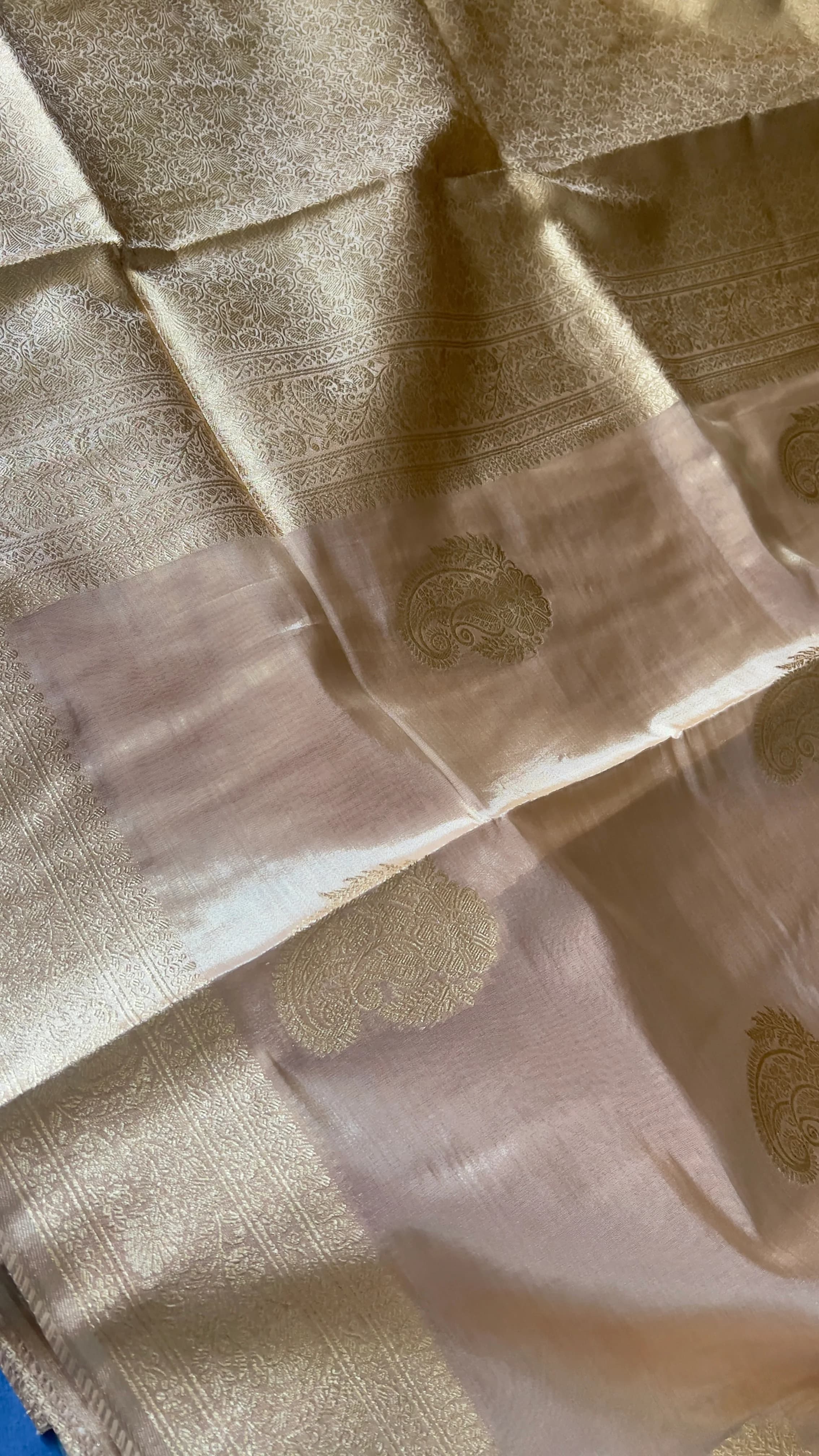 South Silk · pallu