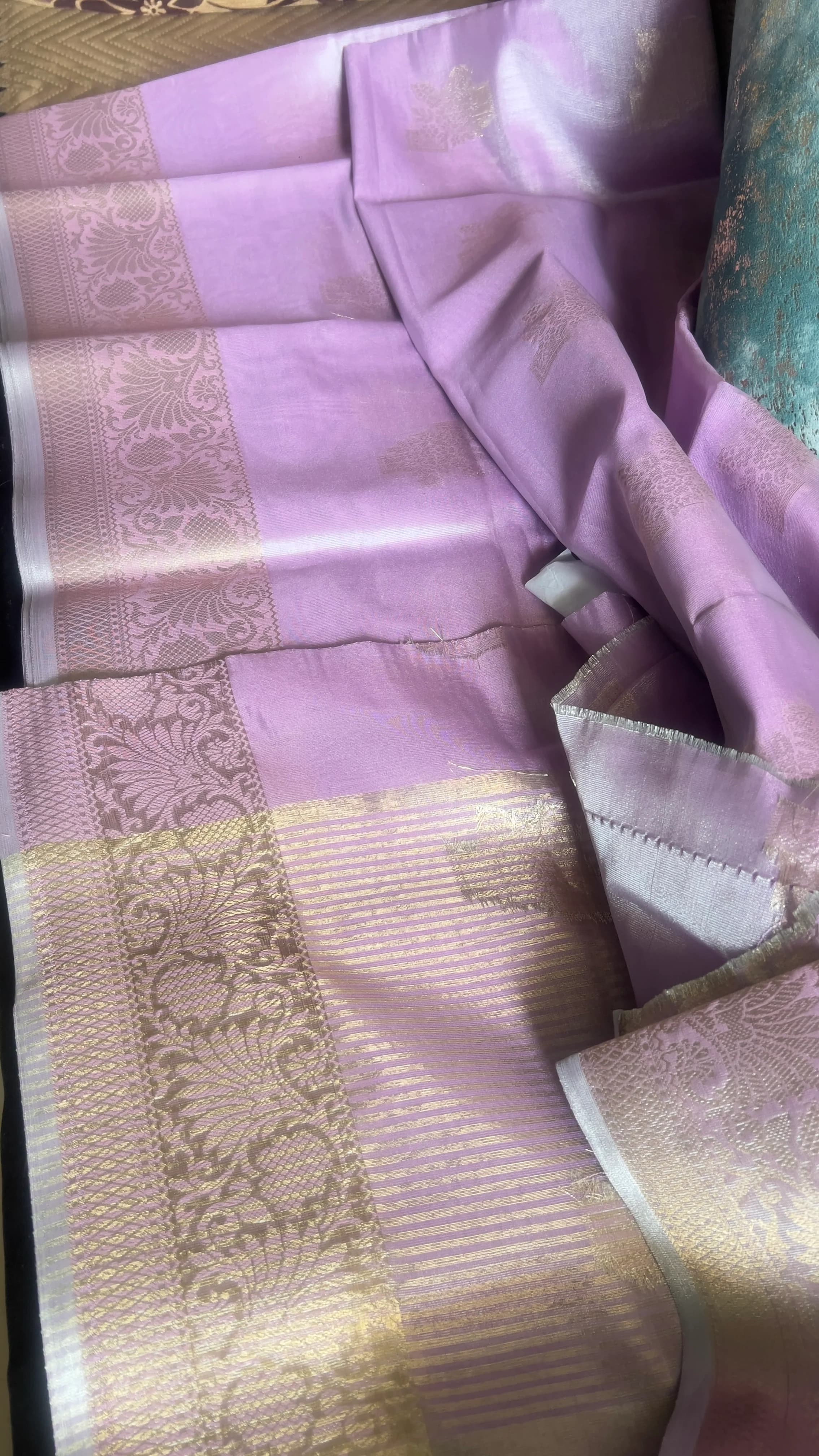 Tissue Silk · border